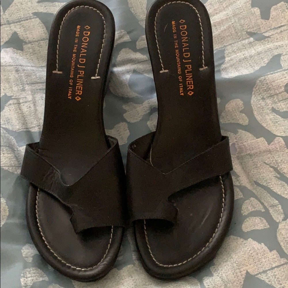 Donald J Pliner wedges size 10